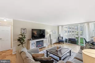 3001 Veazey Terrace NW, Washington, DC 20008 - Photo 3
