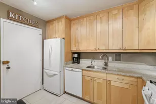 3001 Veazey Terrace NW, Washington, DC 20008 - Photo 13