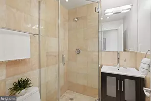 2111 11th St NW, Washington, DC 20001 - Photo 11