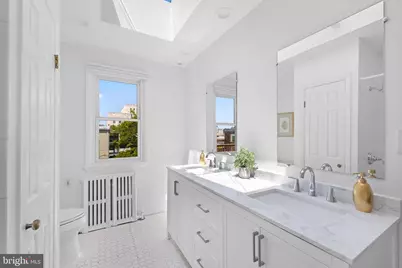 123 4th Street SE, Washington, DC 20003 - Photo 23
