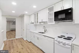 1735 Q St NW, Washington, DC 20009 - Photo 29