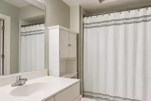 1000 New Jersey Ave SE, Washington, DC 20003 - Photo 15