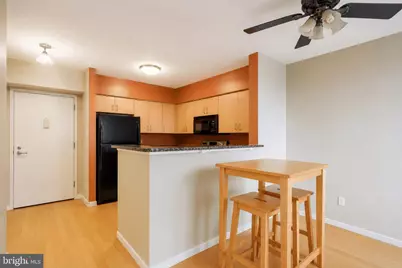 1000 New Jersey Avenue SE #304, Washington, DC 20003 - Photo 7