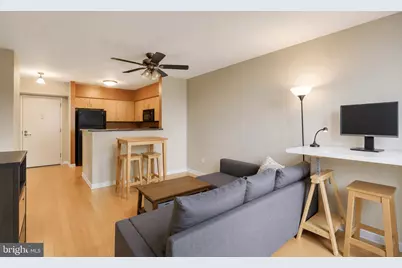 1000 New Jersey Avenue SE #304, Washington, DC 20003 - Photo 9