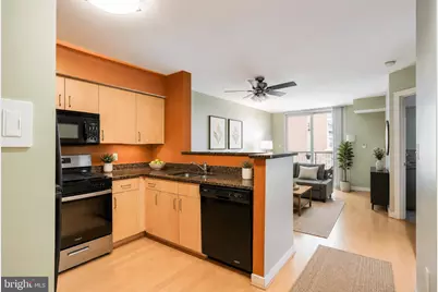 1000 New Jersey Avenue SE #304, Washington, DC 20003 - Photo 1