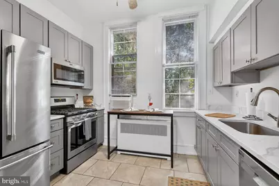 3039 Macomb Street NW #16, Washington, DC 20008 - Photo 7