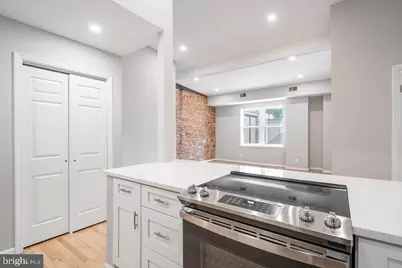 3213 M Street NW #3, Washington, DC 20007 - Photo 7