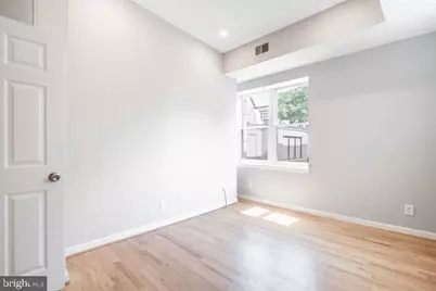 3213 M Street NW #3, Washington, DC 20007 - Photo 9