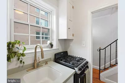 6 Snows Court NW, Washington, DC 20037 - Photo 9