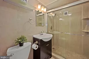 2401 H St NW, Washington, DC 20037 - Photo 19