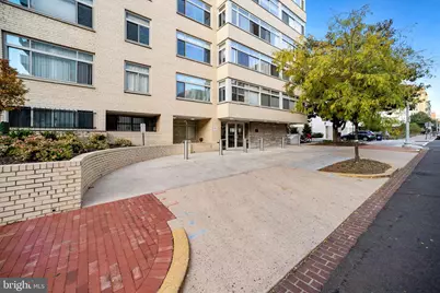 2401 H Street NW #803, Washington, DC 20037 - Photo 27