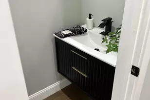 928 Perry Pl NE, Washington, DC 20017 - Photo 5