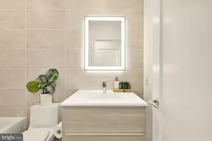 1128 10th St NW, Washington, DC 20001 - Photo 17