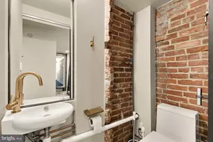 128 D St SE, Washington, DC 20003 - Photo 37