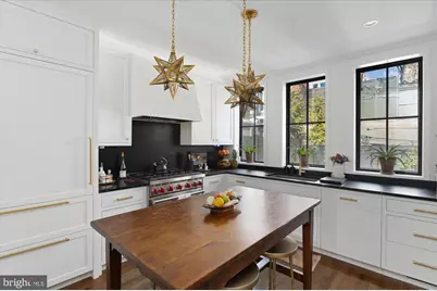 2733 P Street NW, Washington, DC 20007 - Photo 9