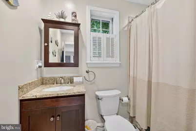 5721 Macarthur Boulevard NW, Washington, DC 20016 - Photo 9