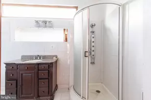 33 Randolph Pl NW, Washington, DC 20001 - Photo 17