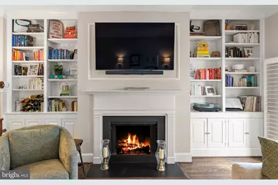 2011 Hillyer Place NW, Washington, DC 20009 - Photo 3