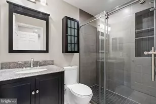 2011 Hillyer Pl NW, Washington, DC 20009 - Photo 19