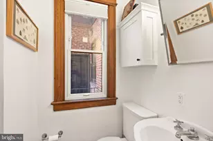 1747 Swann St NW, Washington, DC 20009 - Photo 17
