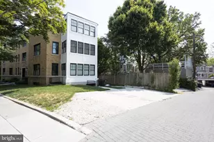 2869 28th NW, Washington, DC 20008 - Photo 5
