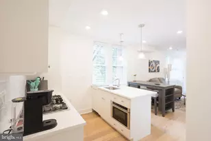 2869 28th NW, Washington, DC 20008 - Photo 3