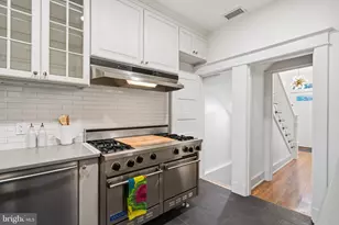 2934 Porter St NW, Washington, DC 20008 - Photo 9