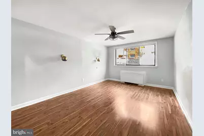 2725 39th Street NW #209, Washington, DC 20007 - Photo 15