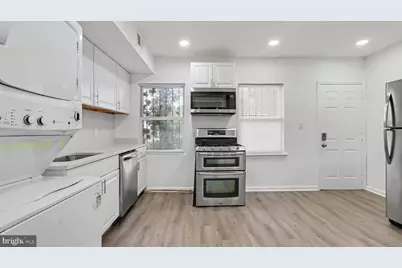1028 Kenyon Street NW, Washington, DC 20010 - Photo 3