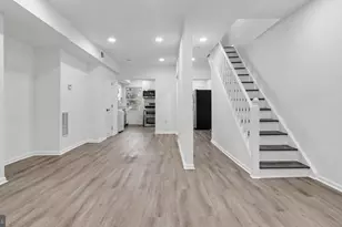 1028 Kenyon St NW, Washington, DC 20010 - Photo 3