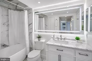 915 E St NW, Washington, DC 20004 - Photo 29