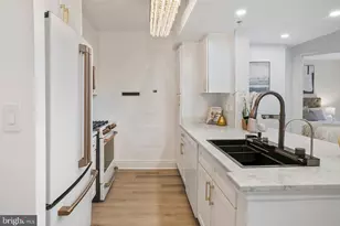 915 E St NW, Washington, DC 20004 - Photo 9