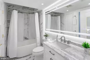 915 E St NW, Washington, DC 20004 - Photo 27