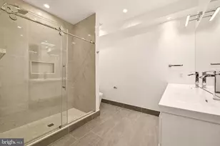1023 16th St NE, Washington, DC 20002 - Photo 19