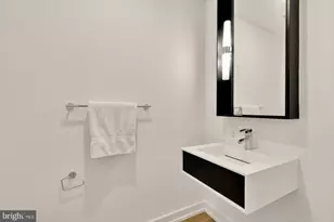 1515 15th Street NW, Washington, DC 20005 - Photo 3