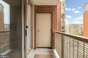 1000 New Jersey Ave SE, Washington, DC 20003 - Photo 15