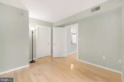 1000 New Jersey Avenue SE #728, Washington, DC 20003 - Photo 17