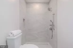 933 N St NW, Washington, DC 20001 - Photo 13