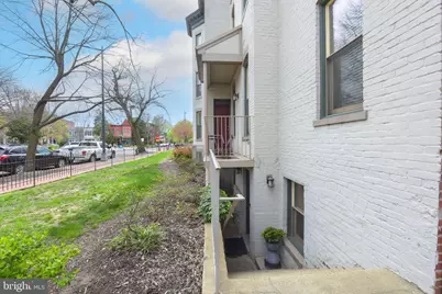 424 E Capitol Street NE #3, Washington, DC 20003 - Photo 3