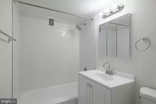 1545 18th St NW, Washington, DC 20036 - Photo 11