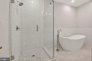 217 20th St NE, Washington, DC 20002 - Photo 3