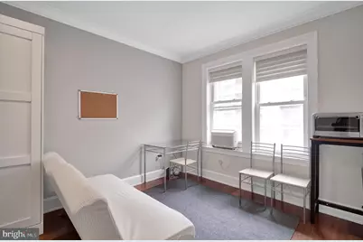 1121 24th Street NW #310, Washington, DC 20037 - Photo 5