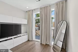 1307 Longfellow St NW, Washington, DC 20011 - Photo 9