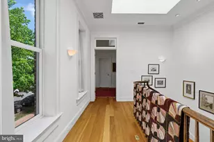 301 12th St SE, Washington, DC 20003 - Photo 27