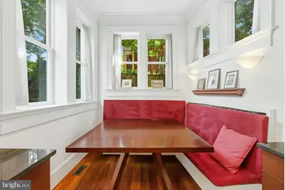 301 12th Street SE, Washington, DC 20003 - Photo 17