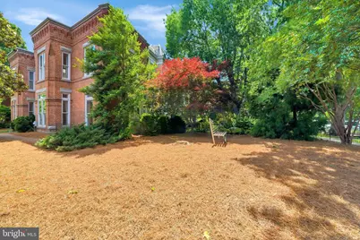 301 12th Street SE, Washington, DC 20003 - Photo 37