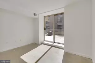 1275 25th St NW, Washington, DC 20037 - Photo 31