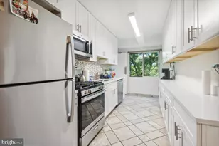 4201 Cathedral Ave NW, Washington, DC 20016 - Photo 13