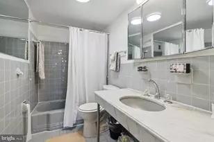 4201 Cathedral Ave NW, Washington, DC 20016 - Photo 19