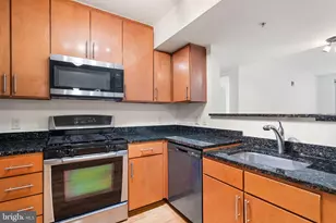 915 E St NW, Washington, DC 20004 - Photo 3